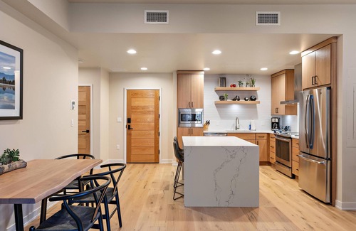 Tamarack Resort Condo | Stylish Condo|Best view of Plaza, Golf Course and Lake