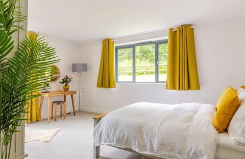 Nettleton House | Stylish Cotswolds Retreat nestled between Bath and Castle Combe