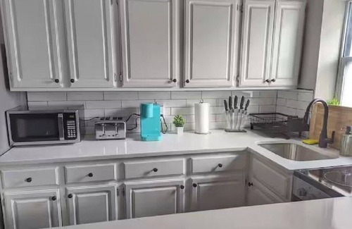 Potomac West House | Stylish & Cozy #1 8 mins to DCA & Washington DC