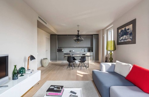 Porta Vittoria Apartment | Stylish Design apartment in Fashion District