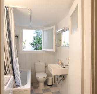 Palaio Faliro Apartment | Stylish Flat at Edem Beach by Athenian Homes