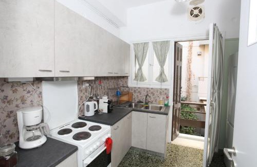 Palaio Faliro Apartment | Stylish Flat at Edem Beach by Athenian Homes