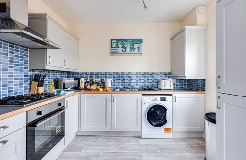Hartwell Apartment | Stylish Flat Excellent Location Free Parking