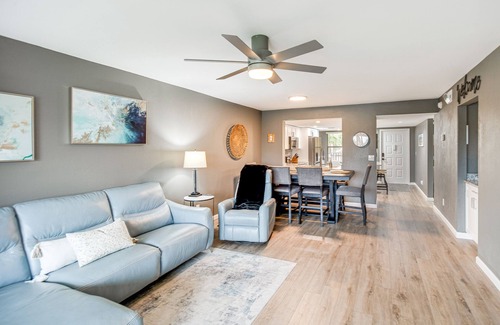 Iona Condo | Stylish Fort Myers Condo ~ 2 Mi to Beaches!
