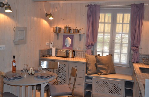 Moustiers-Sainte-Marie House | Stylish 4* town house with large roof terrace and amazing views.