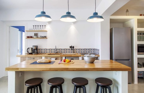 Mikros Gialos Villa | Stylish fully equipped Villa with Private Pool - 2 min Walk to the Beach