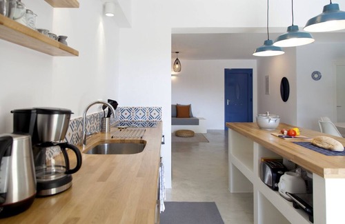 Mikros Gialos Villa | Stylish fully equipped Villa with Private Pool - 2 min Walk to the Beach