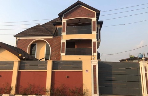 Ojokoro Apartment | stylish getaway in Lagos