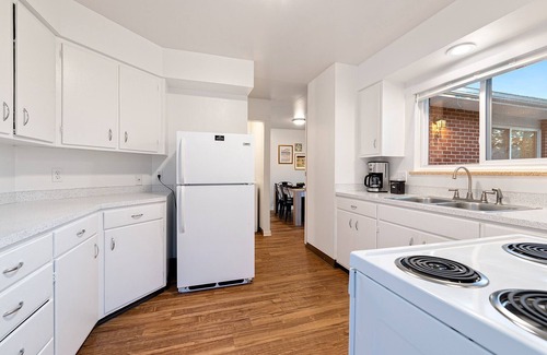 University Acres Condo | Stylish Getaway w/Designer Touches - Free Bikes