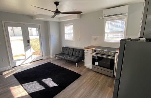 Gresham Park House | Stylish Guesthouse Hot Tub Private Entry