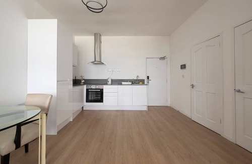 Smethwick Apartment | Stylish home near Birmingham city centre