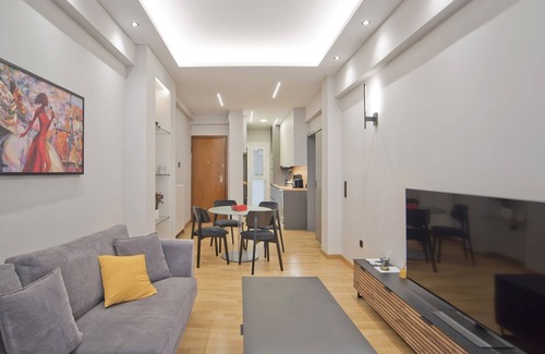 Ilisia Apartment | Stylish Ilisia Stay Luxury Fully Reno 2BR, 2BA Apt