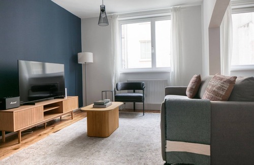 Josefstadt Apartment | Stylish Josefstadt 3BR w/Elevator, Fully Furnished, by Blueground