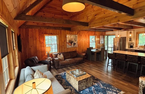 Beaver Cove Cabin | Stylish Lakeside Cabin on Moosehead Lake Renovated Interior Sleeps 8-10