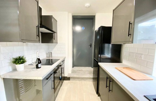 Gateshead House | Stylish Maisonette close to Newcastle City Centre