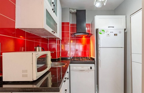 Osmanbey Apartment | Stylish, Modern Apartment on Rumeli, Nisantasi