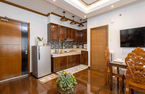 Pinagsama Condo | Stylish & Modern Condo in McKinley Morgan Suites