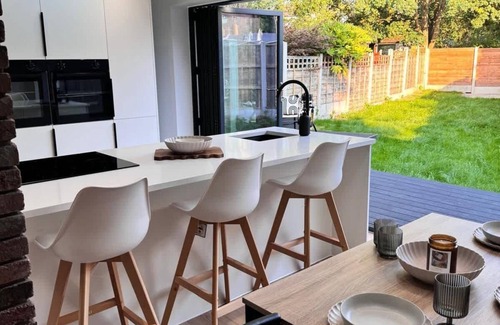 Clayton House | Stylish Modern home near Mcr Centre Co-Op & Etihad