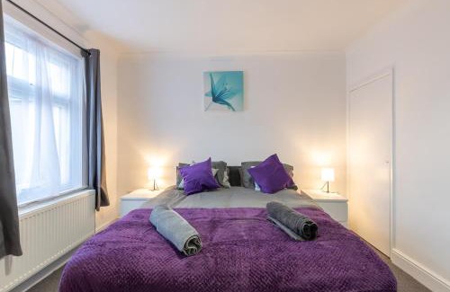 Portswood House | Stylish Modern Home, Southampton