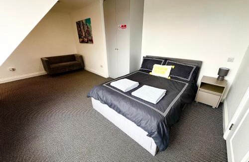 West Hendon Apartment | Stylish Modern, Private Apartment,15 Mins To Central London