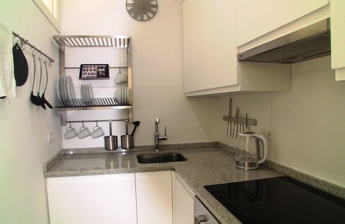 Coin Apartment | Stylish new 2 bedroom apartment (both ensuite) in a privileged rural setting.