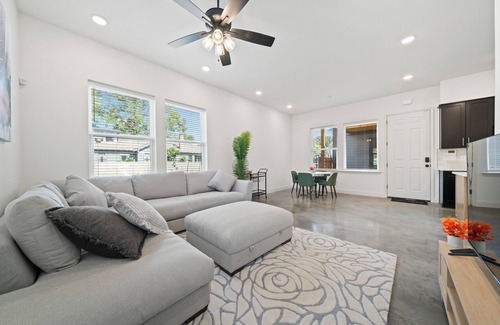 Memphis House | Stylish new build 2BR/2BA getaway w/gated parking
