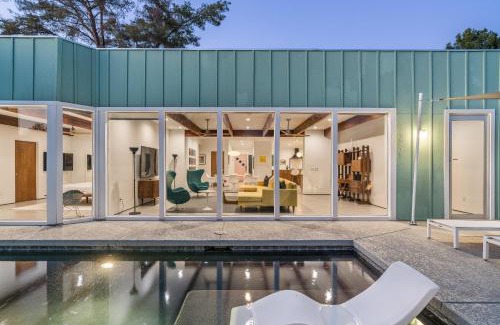 Peaceful Valley House | Stylish Old Town Scottsdale Retreat w Pool Prime Location