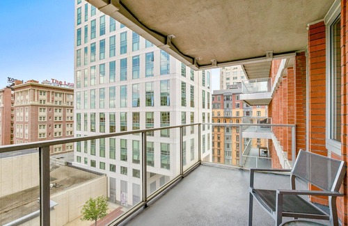 Back Bay Apartment | Stylish One Bedroom Apartment in Back Bay