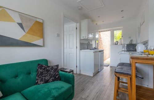 Winsford Apartment | Stylish one bedroom garden suite