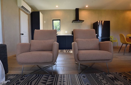 Morganza House | Stylish, Panoramic River Views , Waterfront Modern Home 1 Hr to D.C.