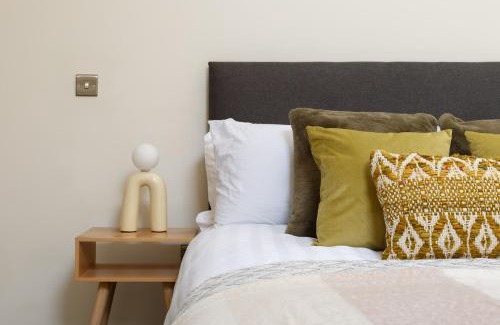 Bradford Apartment | Stylish Penthouse with outside balcony!