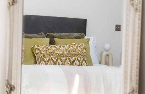 Bradford Apartment | Stylish Penthouse with outside balcony!