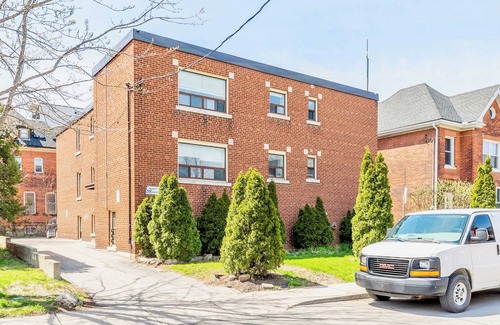 Hamilton Apartment | Stylish Pet-friendly 1BR Suite—Corktown Hamilton