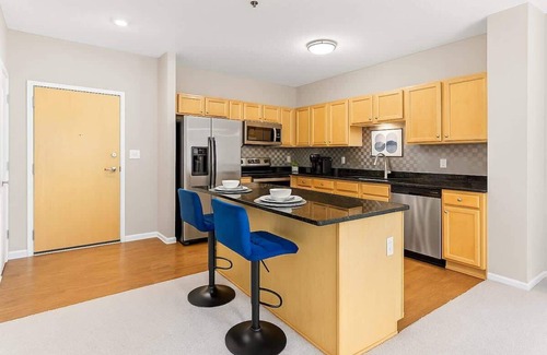 West Seventh Apartment | Stylish Queen 2BR Spot | Near XCEL + Free Parking