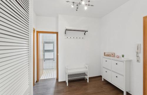 Bismarck Apartment | Stylish & Relaxing Penthouse ~ Workspace ~ Parking