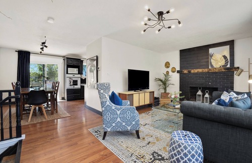 Belleville House | Stylish Retreat near PEC + Beaches + Parks +Fishing + Boating + Cycling