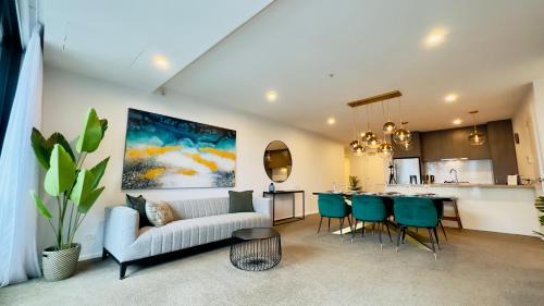 Southbank Apartment | Stylish Southbank apartment Plus Free Parking for 2 Cars