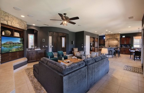 Rancho Santana House | Stylish & Spacious 5-bedroom estate in Indio