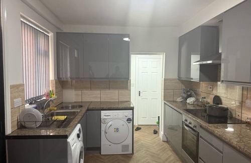 Rusholme House | Stylish Stay with Smart Home Features