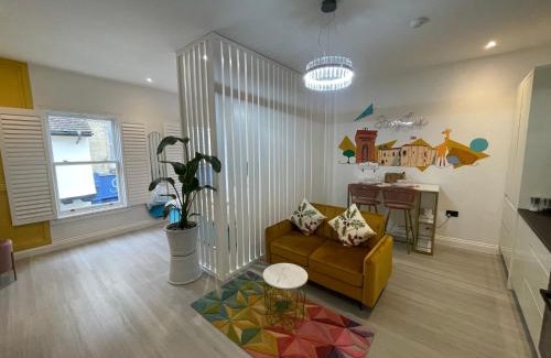 Colchester Apartment | Stylish Studio