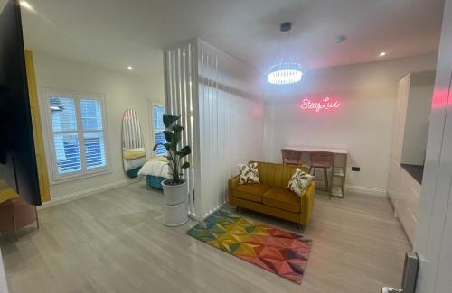 Colchester Apartment | Stylish Studio