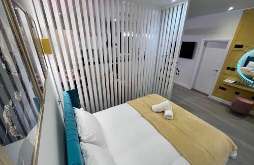 Colchester Apartment | Stylish Studio