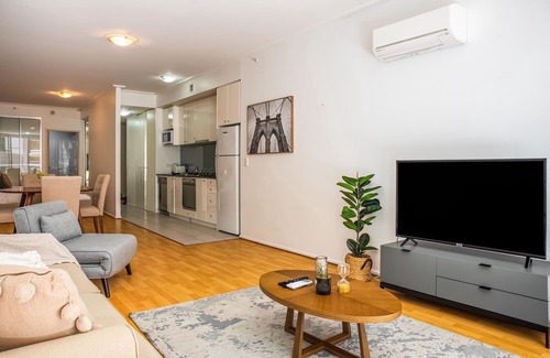 Sydney Central Business District Apartment | Stylish Studio With Pool & Gym in Heart of Sydney