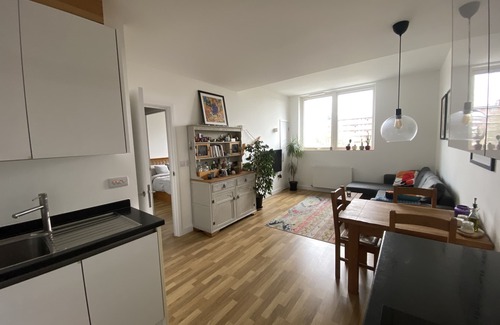 New Cross Apartment | Stylish & Sunny Flat in Trendy Deptford/Greenwich – Great Location + Views