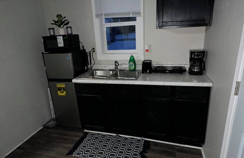 Terre Haute Cabin | Stylish Tiny Home in prime Terre Haute location