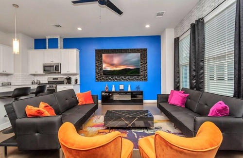 Riverside Terrace House | Stylish Townhouse Near Downtown Houston