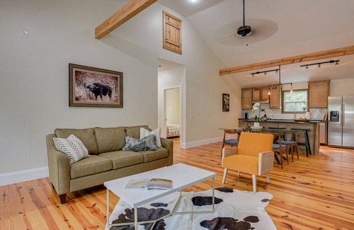 Aiken Cottage | Stylish & Tranquil Cottage just minutes from downtown Aiken and Bruce's Field.