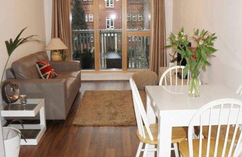 Wembley Park Apartment | Stylish Wembley Stadium and OVO Arena Apartment, London