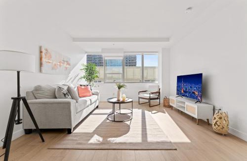 West Los Angeles Apartment | Stylish Westwood Apartment - Steps from UCLA