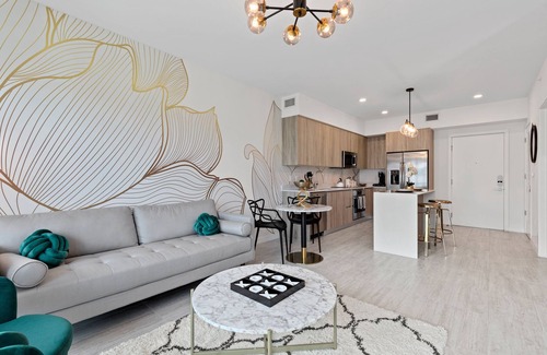 Northeast Miami Apartment | Stylish Wynwood 1BR & Guest Bed Walk to Art, Bars & Nightlife!